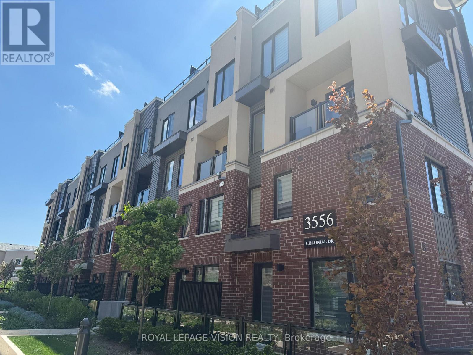 5 - 3556 Colonial Drive W, Mississauga, Ontario  L5L 0B9 - Photo 2 - W13145738