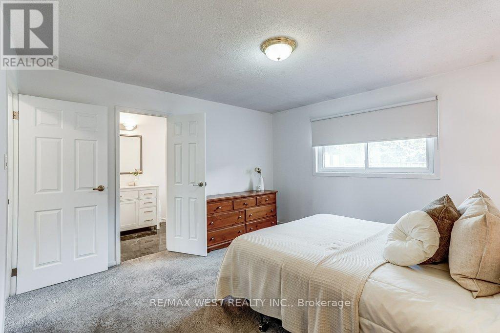 2995 Saint Malo Circle, Mississauga, Ontario  L5N 1T1 - Photo 17 - W13145800