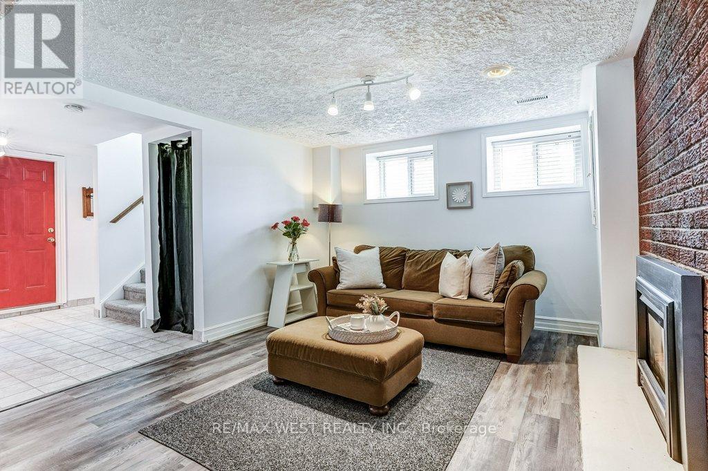 2995 Saint Malo Circle, Mississauga, Ontario  L5N 1T1 - Photo 25 - W13145800