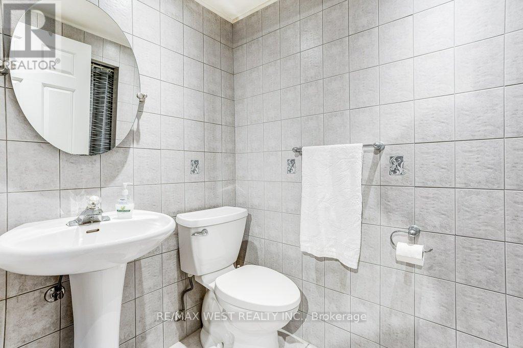 2995 Saint Malo Circle, Mississauga, Ontario  L5N 1T1 - Photo 26 - W13145800