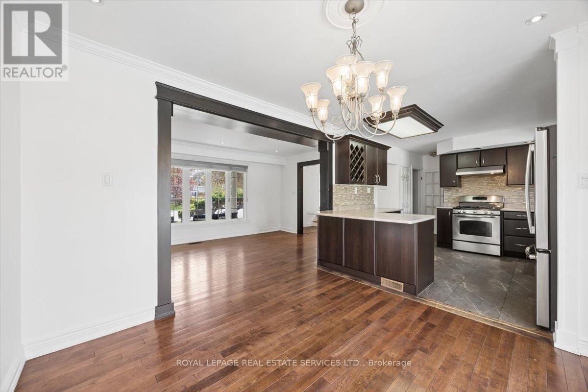18 Chesterfield Road, Brampton, Ontario  L6W 1K9 - Photo 13 - W13145852