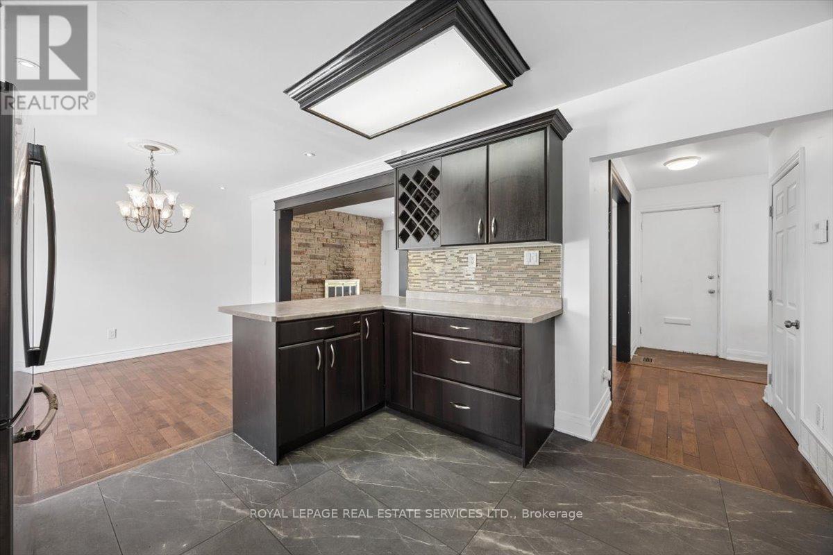 18 Chesterfield Road, Brampton, Ontario  L6W 1K9 - Photo 16 - W13145852