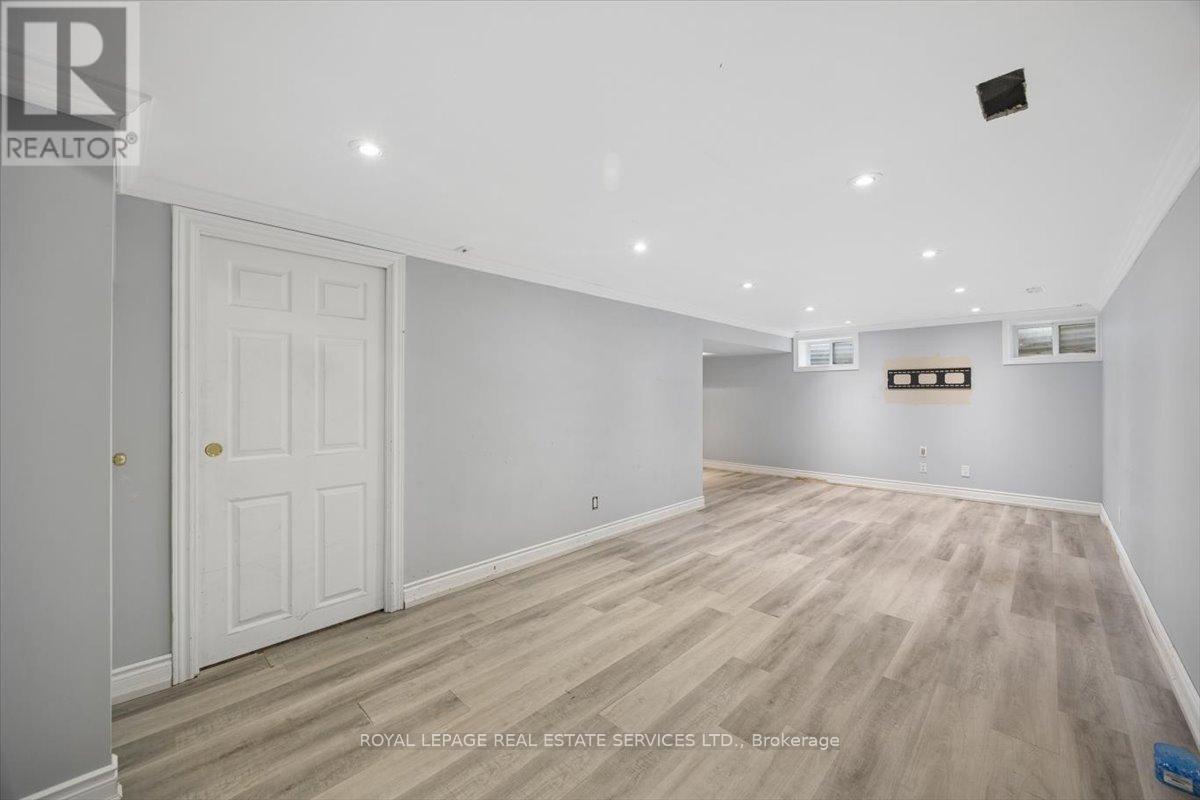 18 Chesterfield Road, Brampton, Ontario  L6W 1K9 - Photo 35 - W13145852