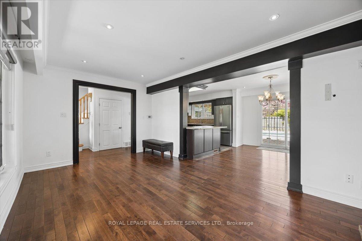 18 Chesterfield Road, Brampton, Ontario  L6W 1K9 - Photo 9 - W13145852