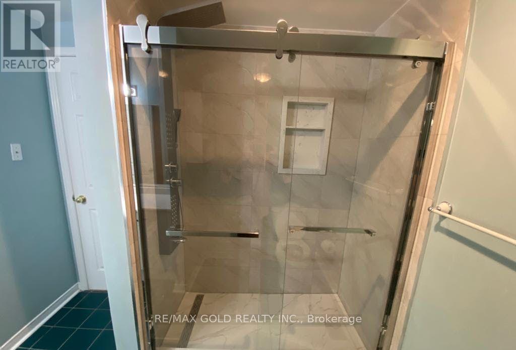 60 - 2550 Thomas Street, Mississauga, Ontario  L5M 5N8 - Photo 3 - W13145868