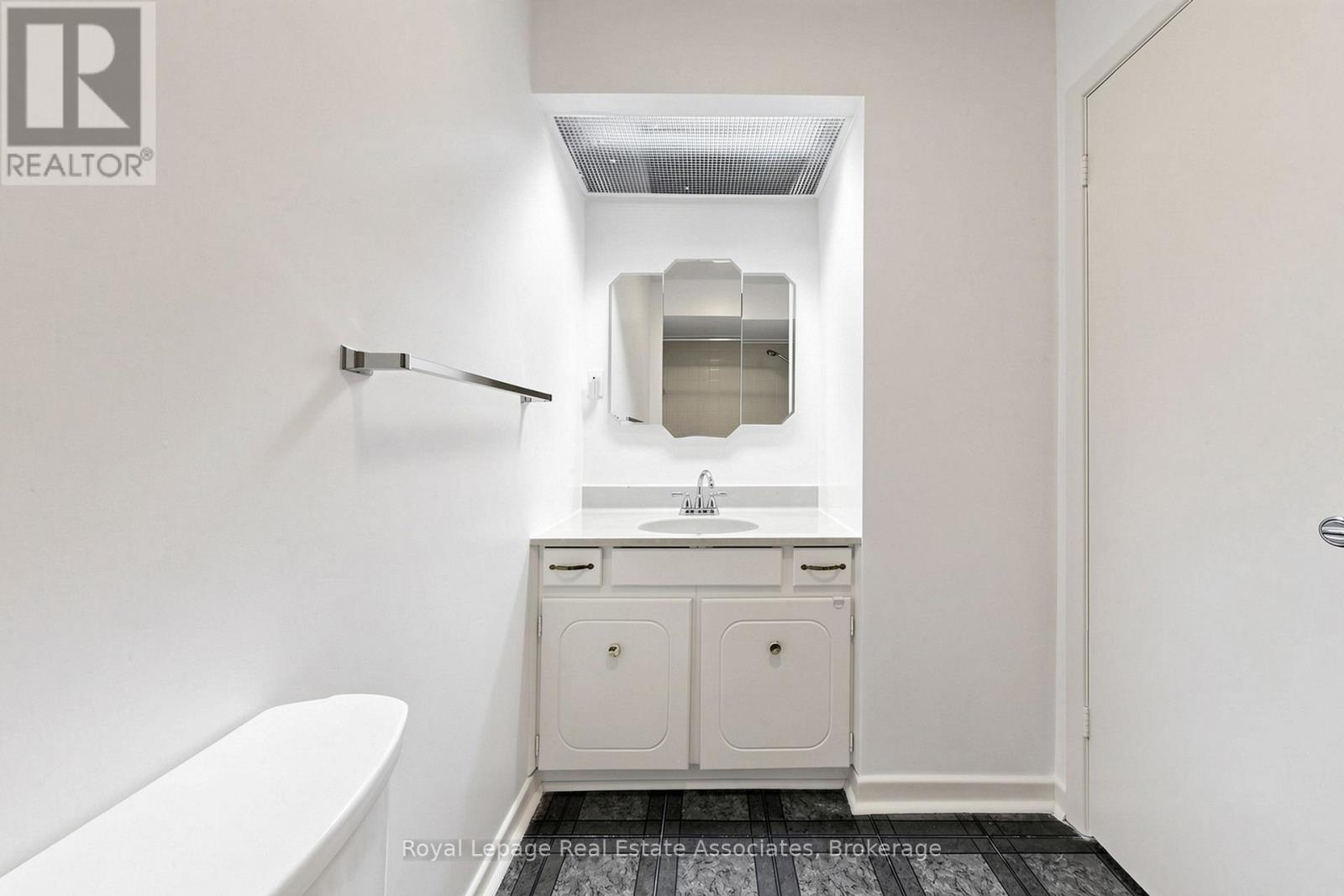 40 - 600 Silver Creek Boulevard, Mississauga, Ontario  L5A 2B4 - Photo 36 - W13145878