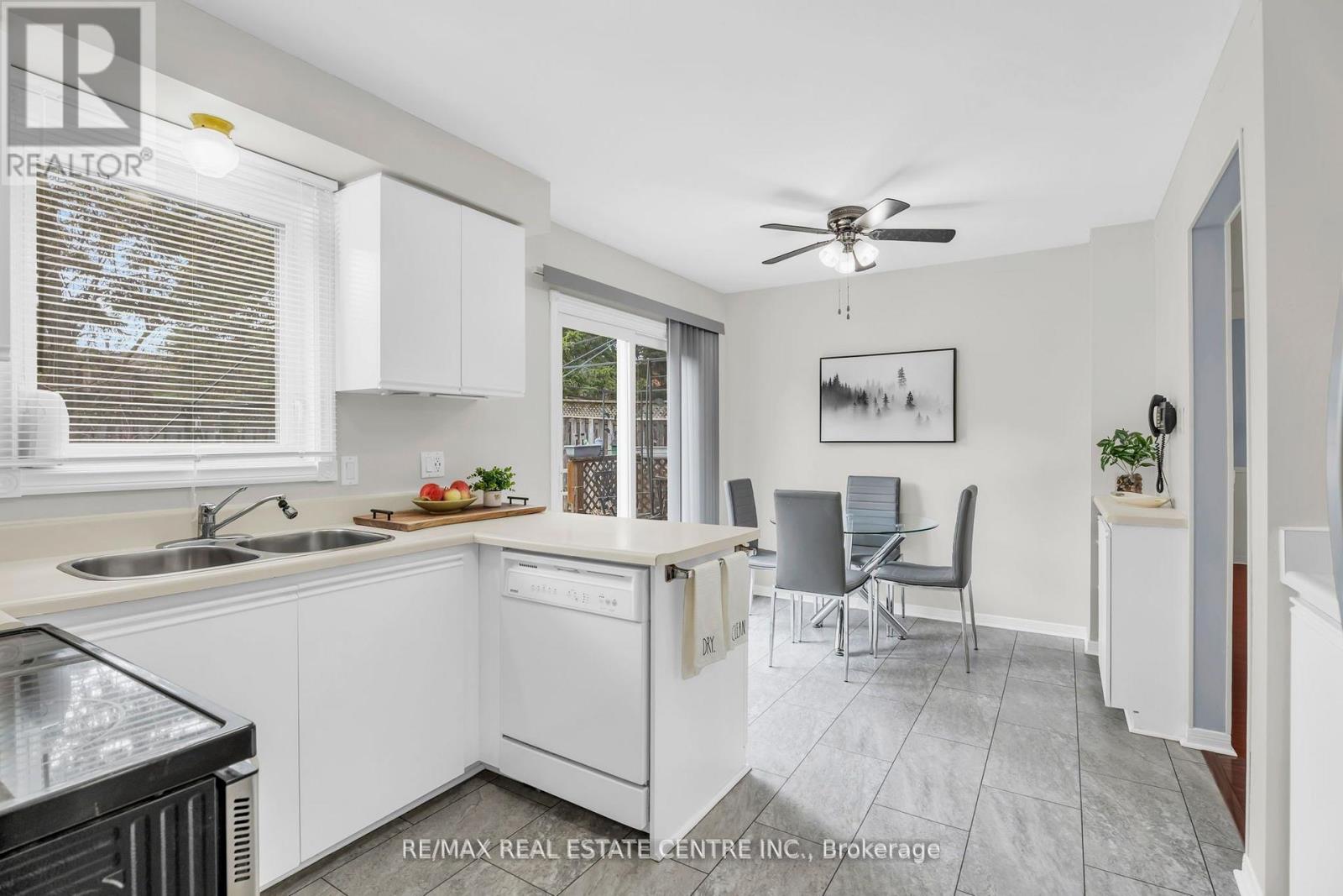 255 Kensington Place, Orangeville, Ontario  L9W 4G8 - Photo 17 - W13145880