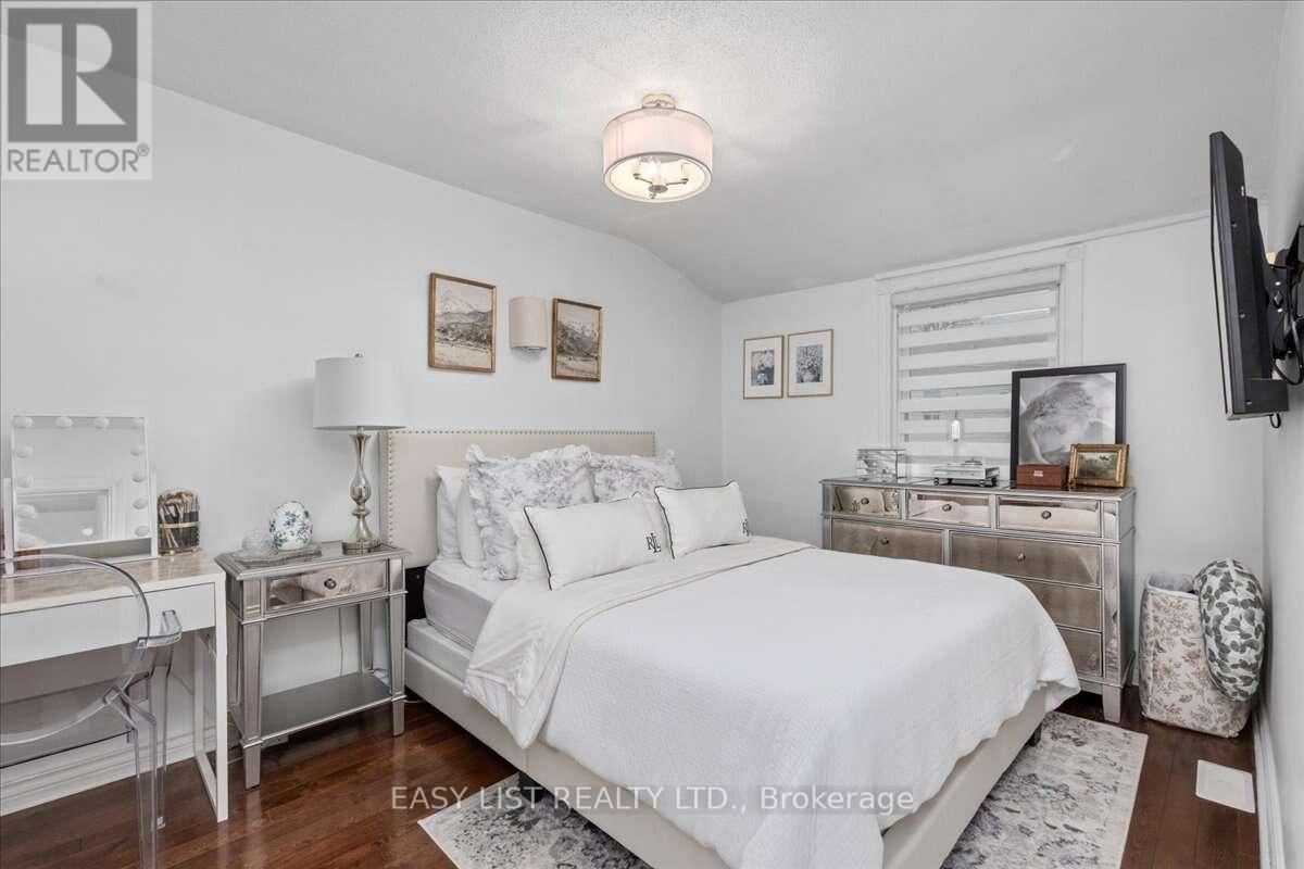 140 Ascot Avenue, Toronto, Ontario M6E 1G4 - Photo 14 - W13145942