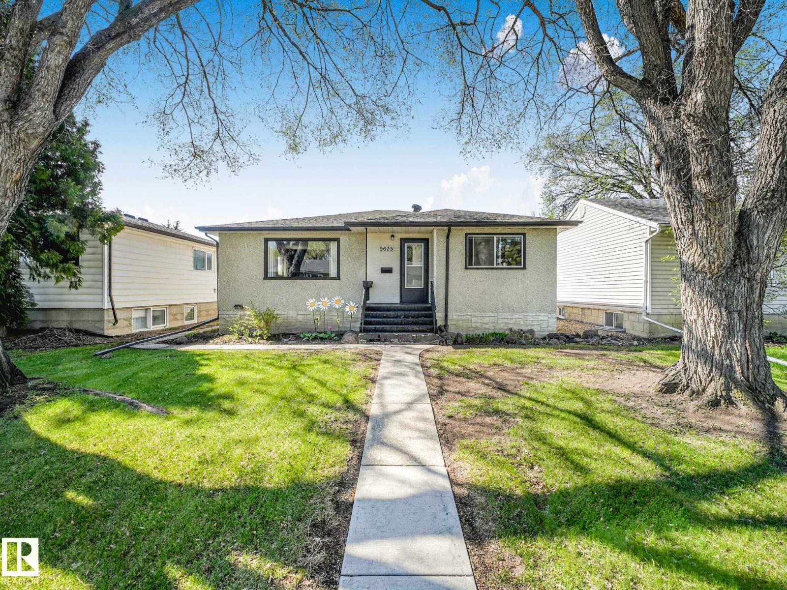 9635 64 Av Nw, Edmonton, Alberta  T6E 0J2 - Photo 2 - E4488614