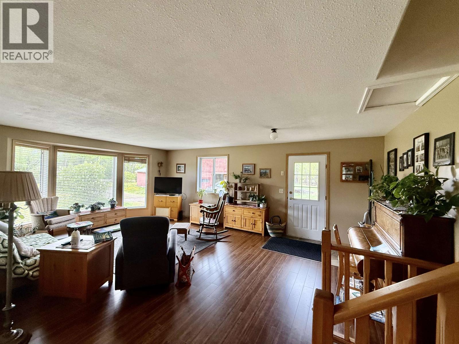 2186 Lubbers Road, Smithers, British Columbia  V0J 2N6 - Photo 6 - R3125014