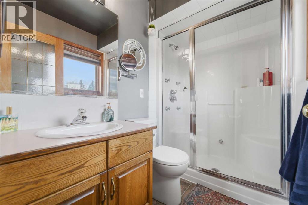 109 Downey Place, Okotoks, Alberta  T1S 1H3 - Photo 10 - A2310356