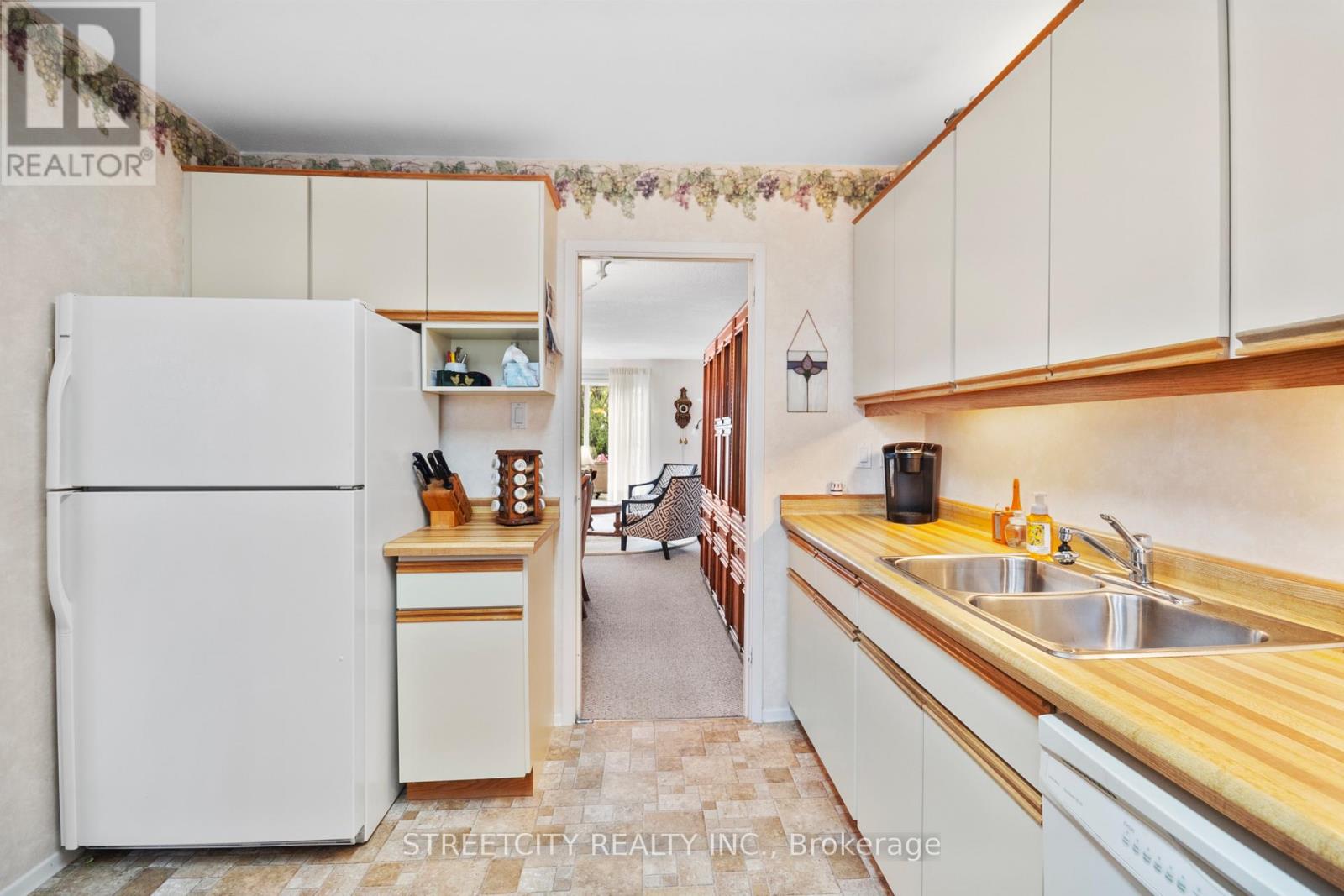 600 Wonderland Road S, London South, Ontario  N6H 4Y8 - Photo 5 - X13146102