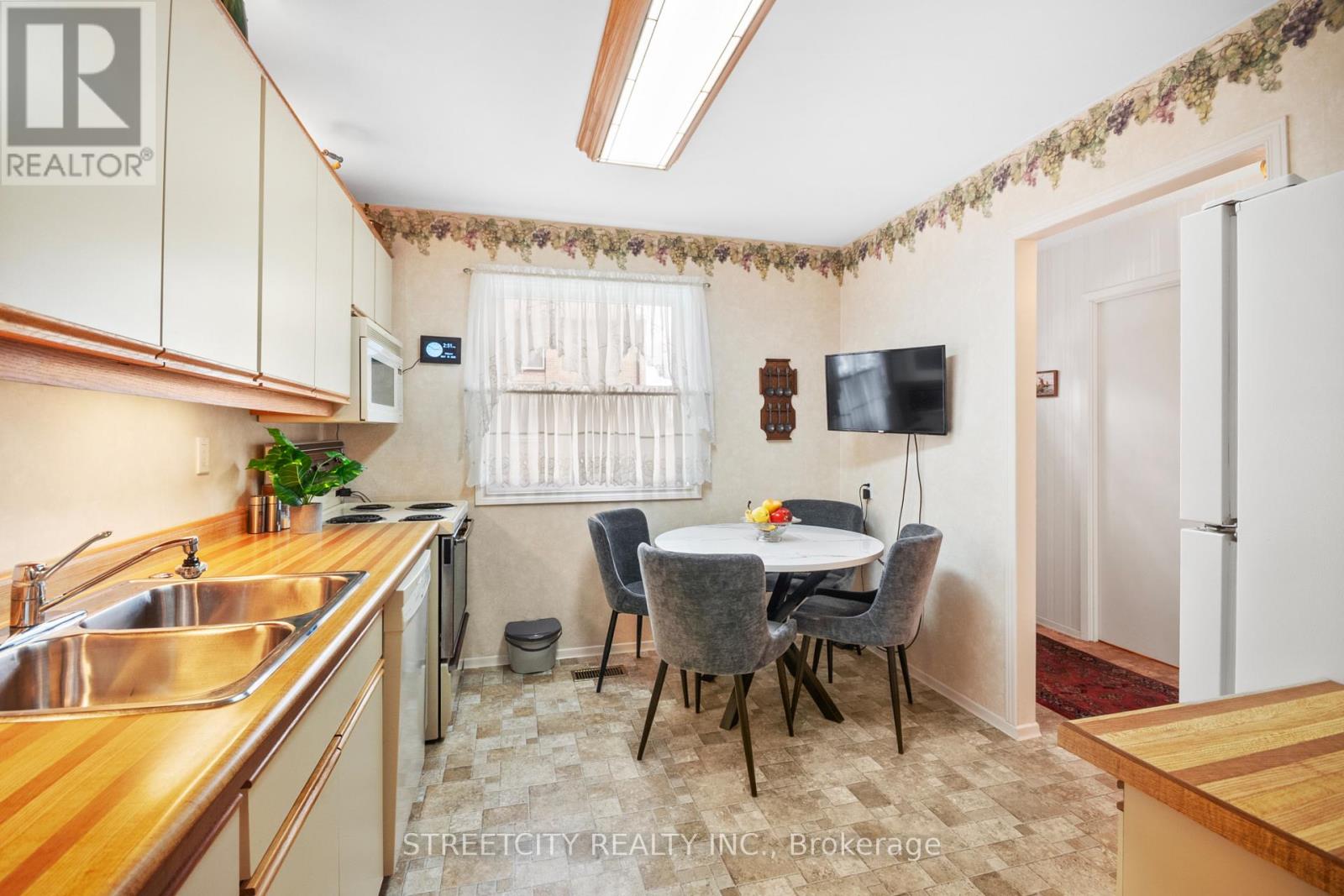 600 Wonderland Road S, London South, Ontario  N6H 4Y8 - Photo 6 - X13146102
