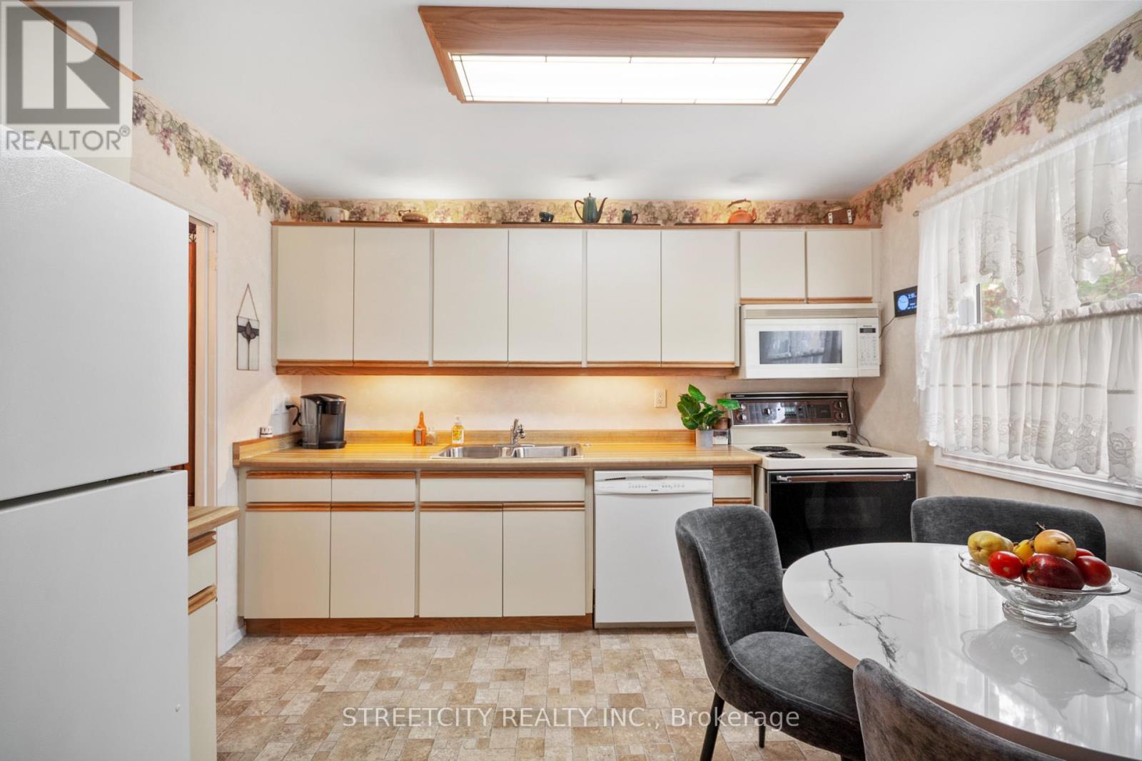 600 Wonderland Road S, London South, Ontario  N6H 4Y8 - Photo 7 - X13146102
