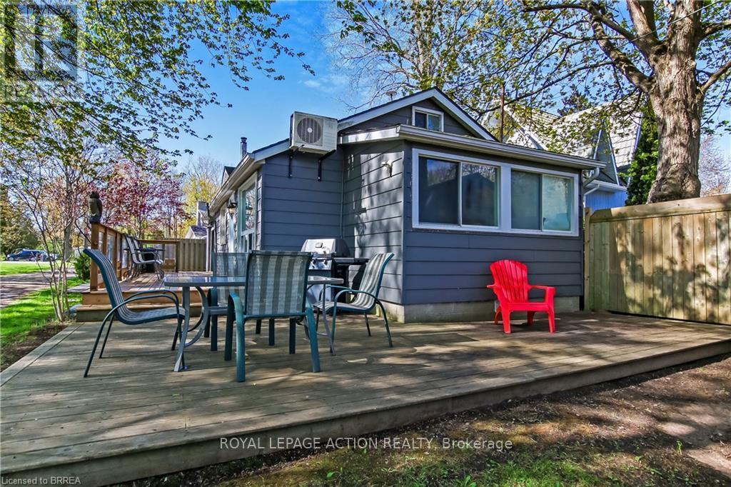 4 Tyler Street, Norfolk, Ontario  N0E 1T0 - Photo 13 - X13145730