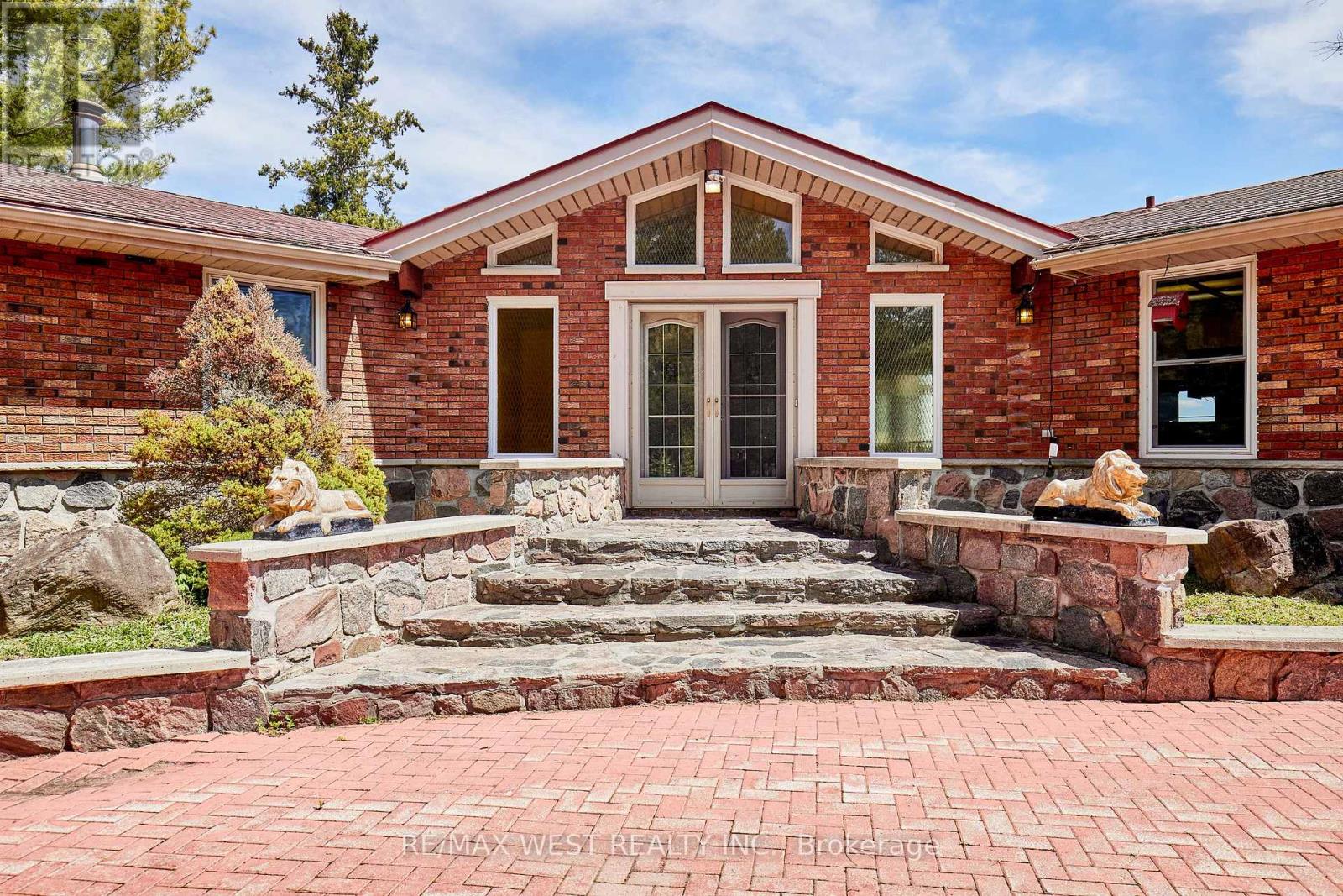 557 Riverside Drive, Trent Lakes, Ontario  K9J 3Y9 - Photo 6 - X13145772