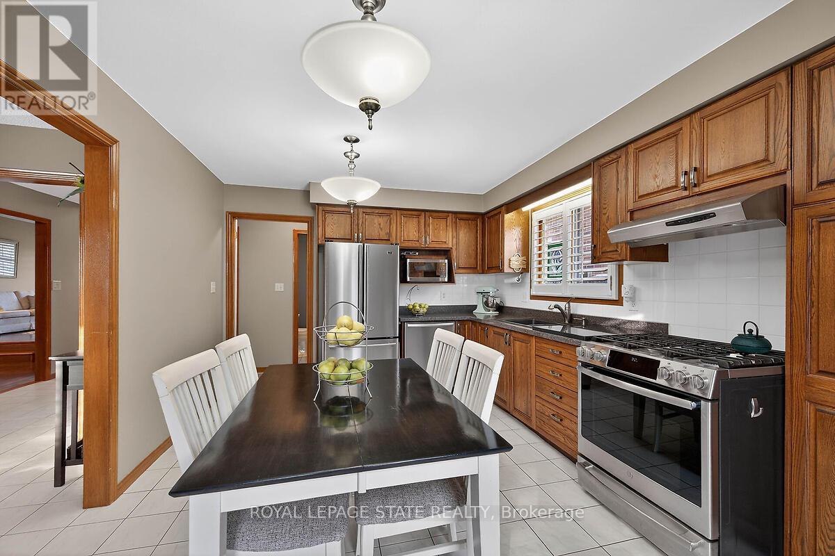 15 Gabriele Court, Hamilton, Ontario  L8G 5C4 - Photo 14 - X13145910