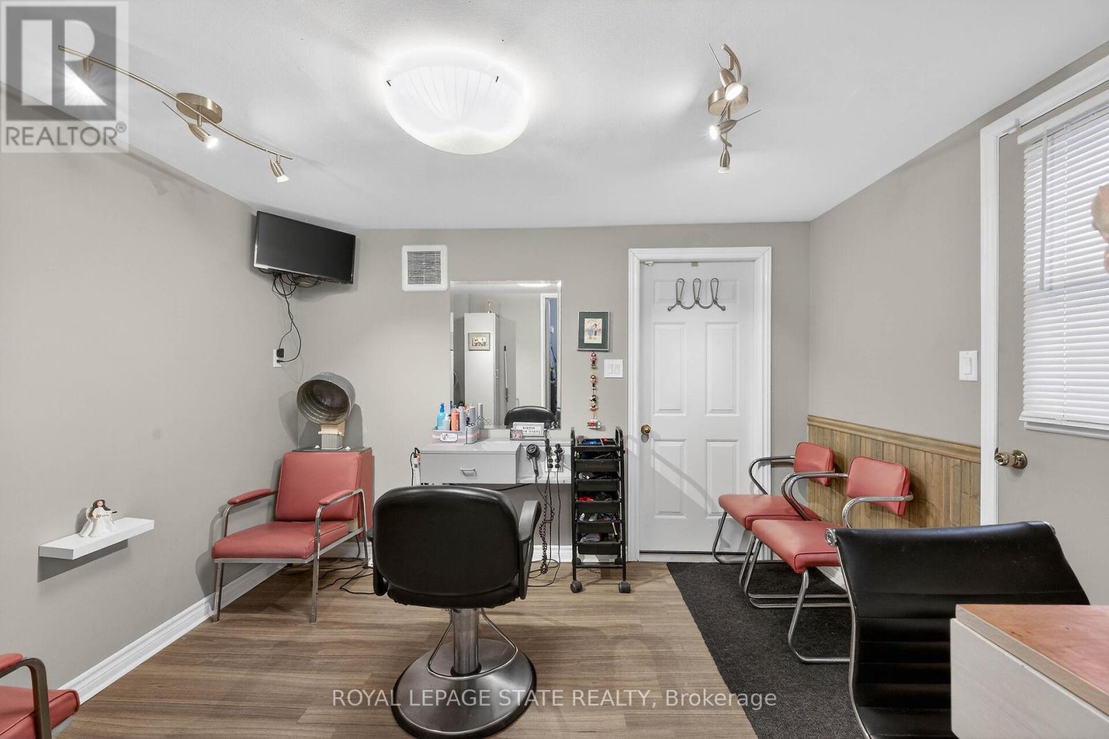 15 Gabriele Court, Hamilton, Ontario  L8G 5C4 - Photo 17 - X13145910
