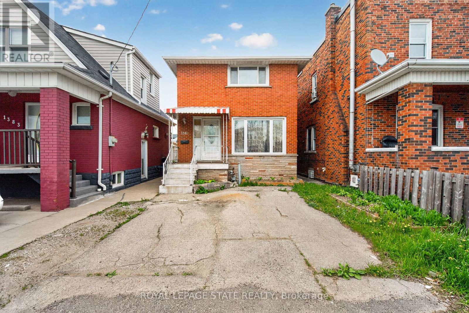 1385 BARTON STREET E, Hamilton, Ontario