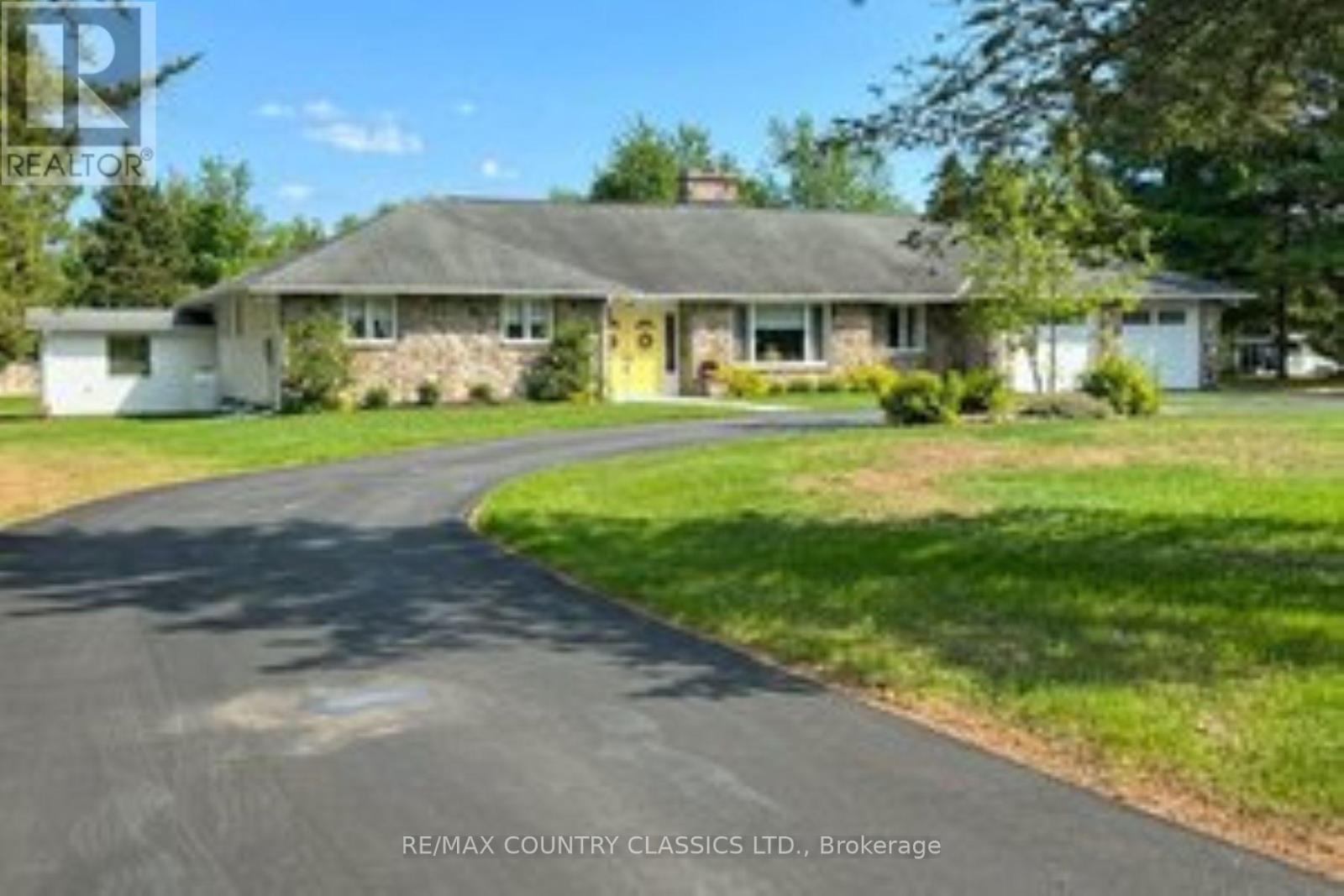 37 GOLFVIEW DRIVE, Bancroft, Ontario