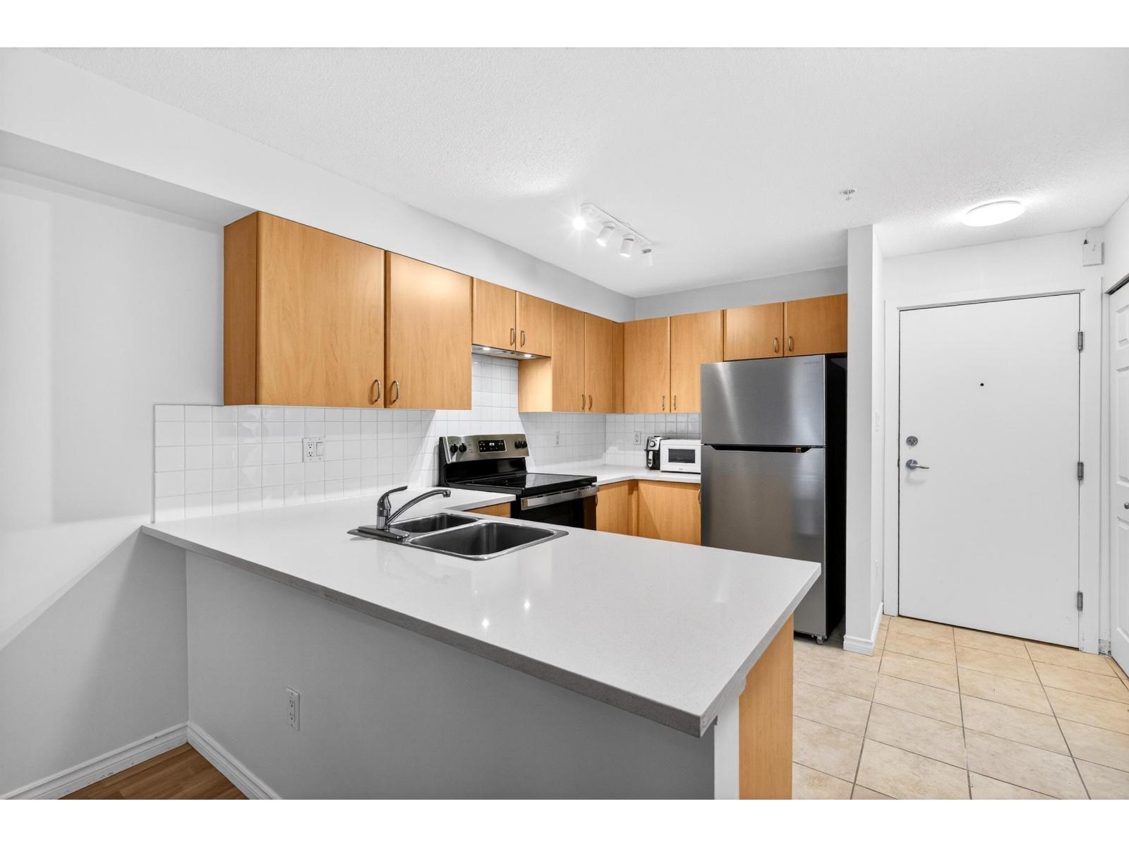 105 14859 100 Avenue, Surrey, British Columbia  V3R 2V5 - Photo 16 - R3125097