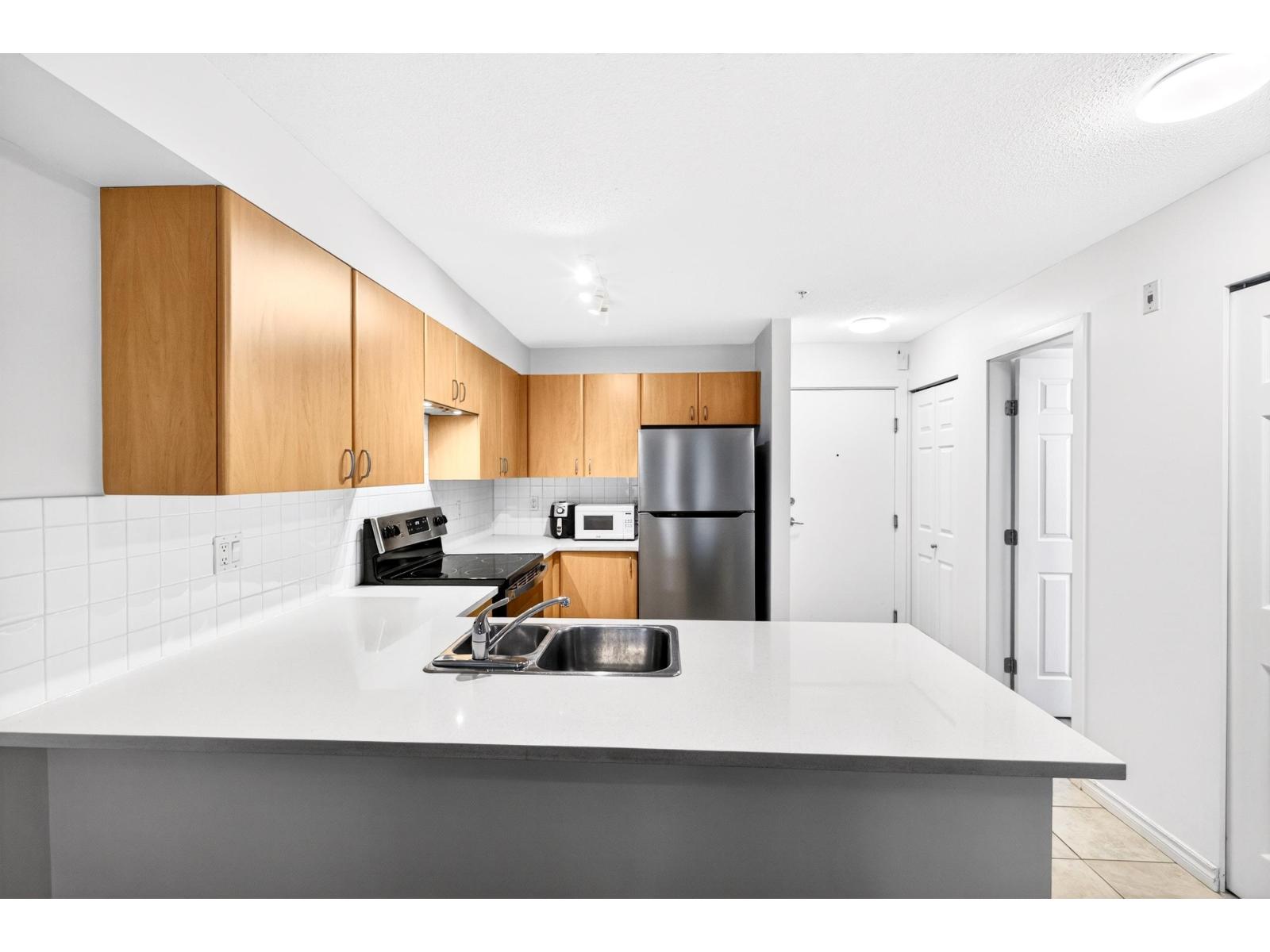 105 14859 100 Avenue, Surrey, British Columbia  V3R 2V5 - Photo 17 - R3125097