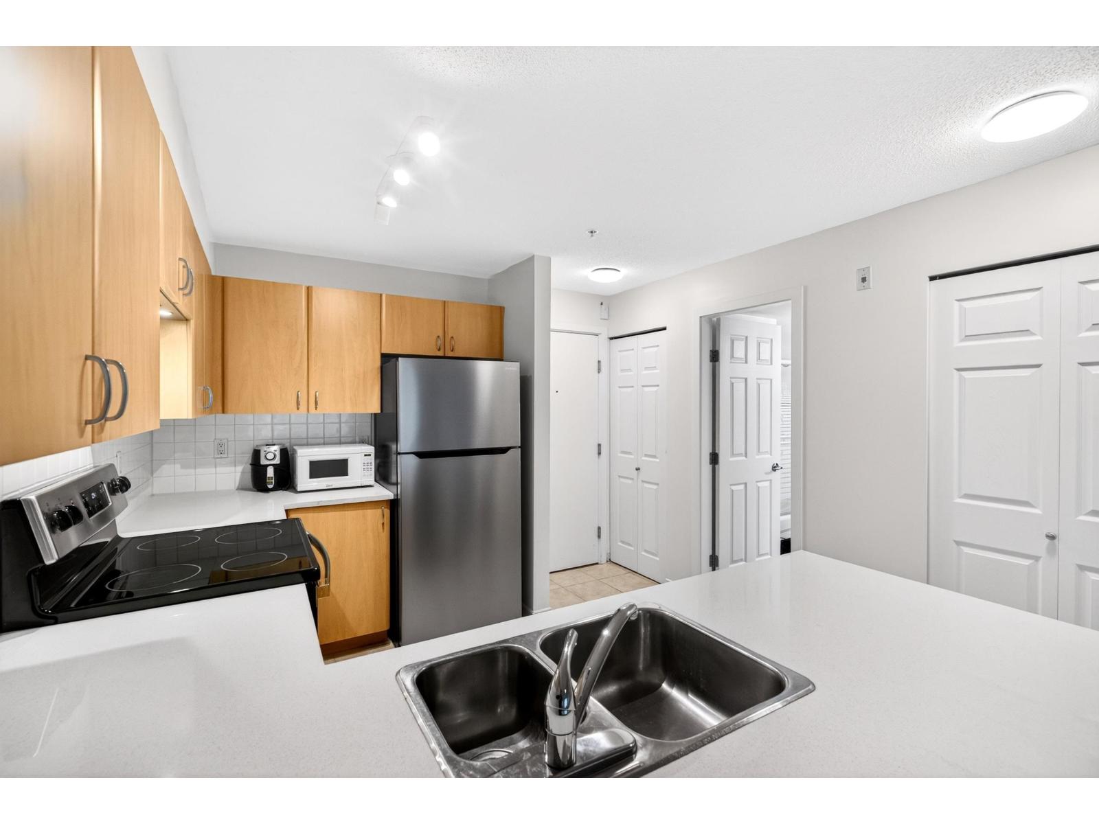105 14859 100 Avenue, Surrey, British Columbia  V3R 2V5 - Photo 18 - R3125097