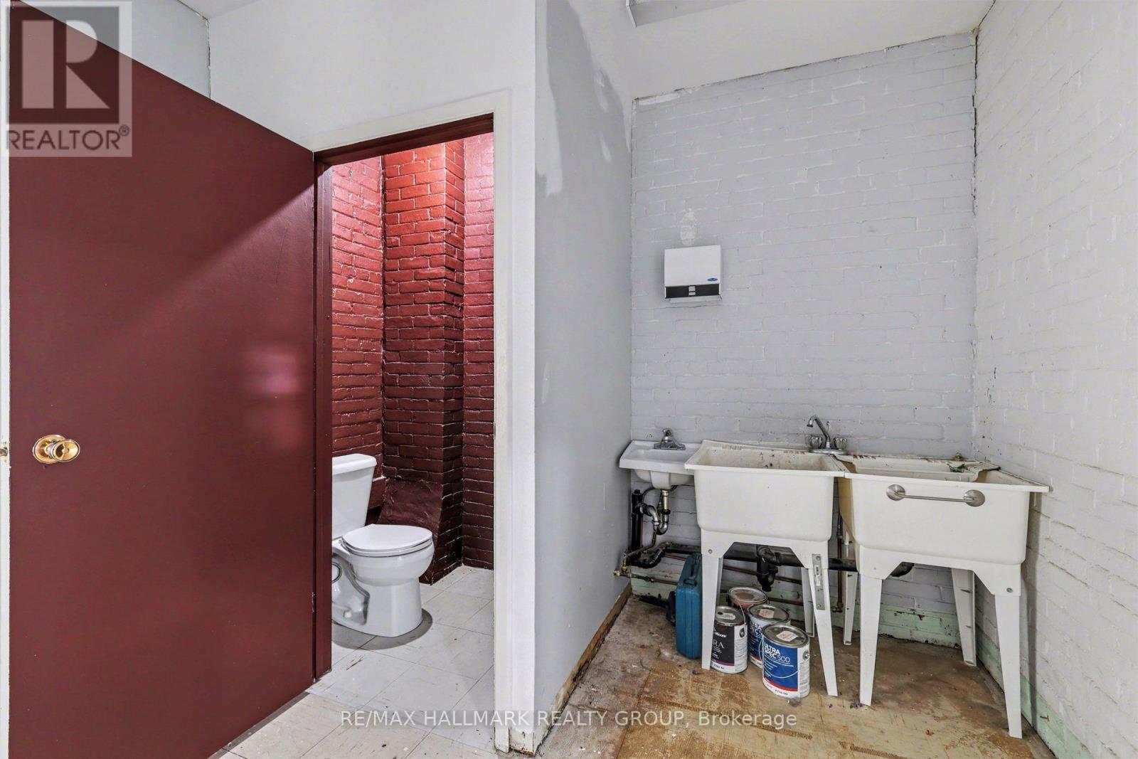 188-192 Raglan Street S, Renfrew, Ontario  K7V 1R1 - Photo 29 - X12824608