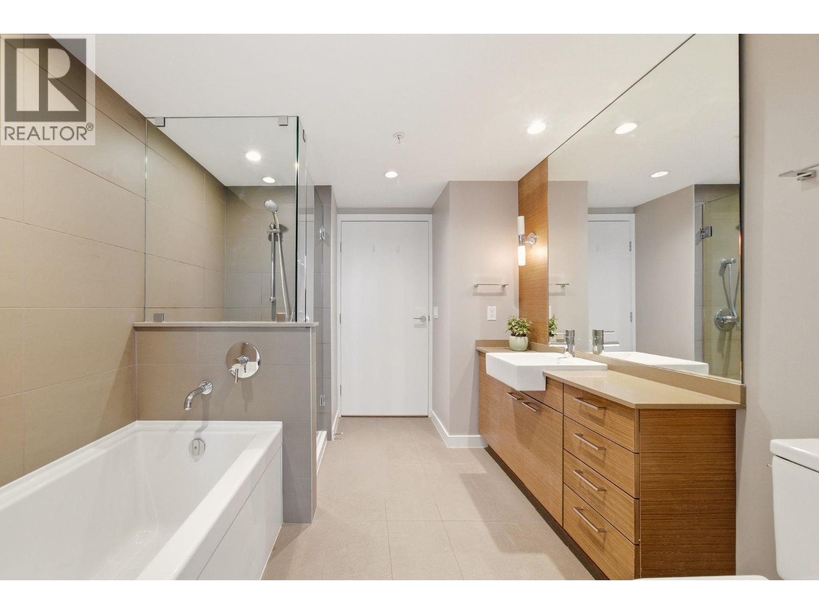 705 135 E 17th Street, North Vancouver, British Columbia  V7L 0C4 - Photo 17 - R3125008