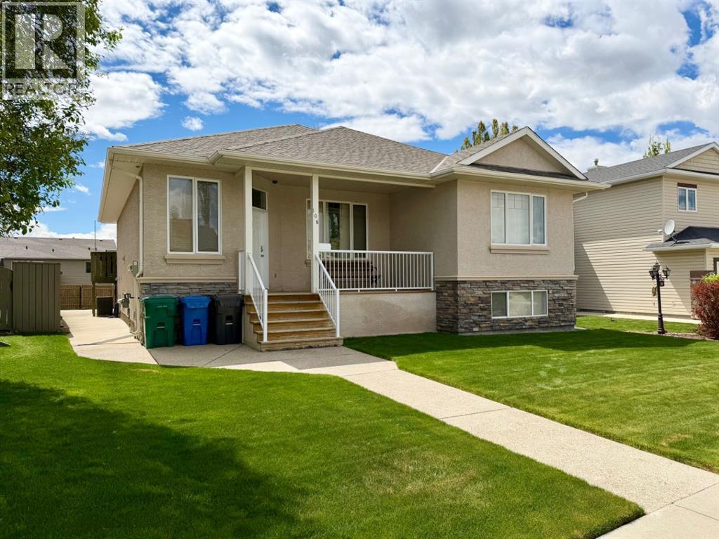 108 Riverdale Terrace W, Lethbridge, Alberta  T1K 7S8 - Photo 2 - A2297995