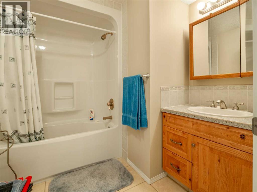 108 Riverdale Terrace W, Lethbridge, Alberta  T1K 7S8 - Photo 40 - A2297995