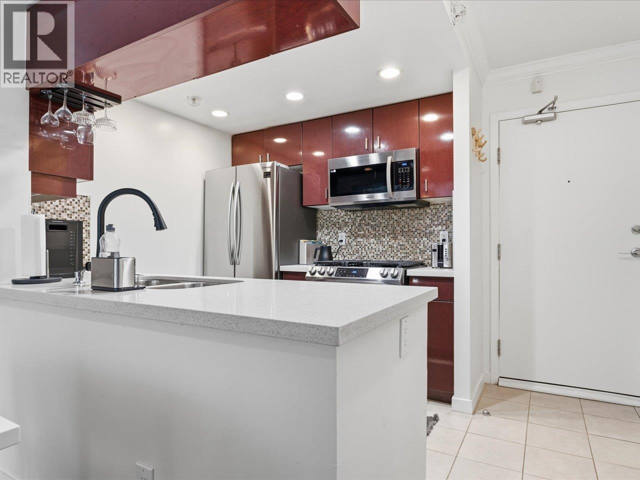 502 1033 Marinaside Crescent, Vancouver, British Columbia  V6Z 3A3 - Photo 3 - R3125013