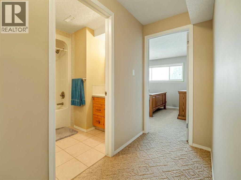 108 Riverdale Terrace W, Lethbridge, Alberta  T1K 7S8 - Photo 39 - A2297995