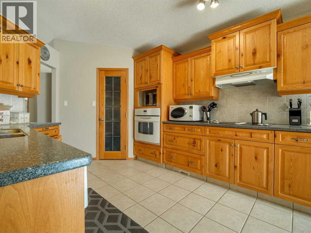 108 Riverdale Terrace W, Lethbridge, Alberta  T1K 7S8 - Photo 16 - A2297995