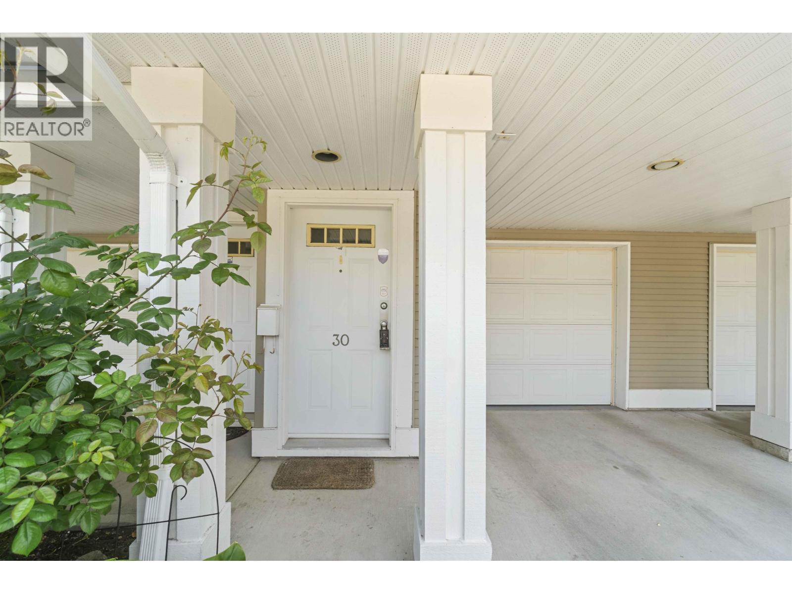 30 2927 Fremont Street, Port Coquitlam, British Columbia  V3B 7X8 - Photo 3 - R3125041