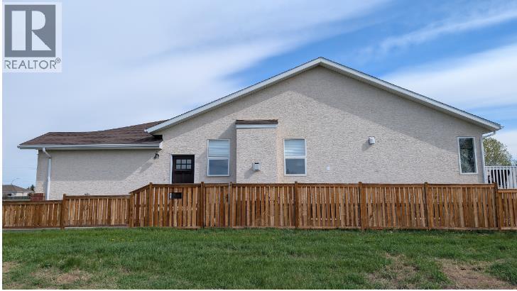 7 Sundance Street W, Claresholm, Alberta  T0L 0T0 - Photo 3 - A2309635