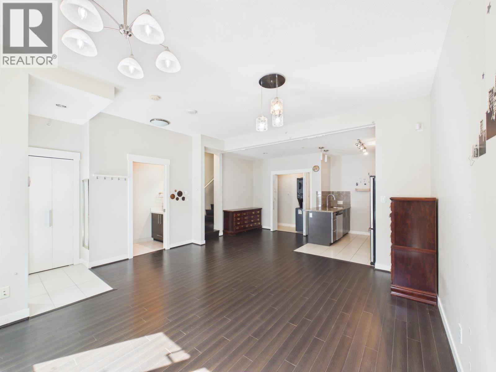 3 6733 Buswell Street, Richmond, British Columbia  V6Y 0E3 - Photo 2 - R3104030