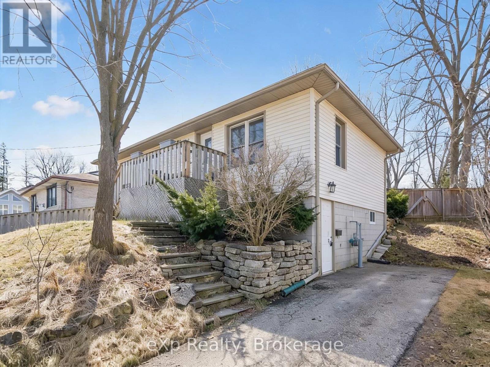 184 Stevenson Street N, Guelph, Ontario  N1E 5A8 - Photo 2 - X13146030