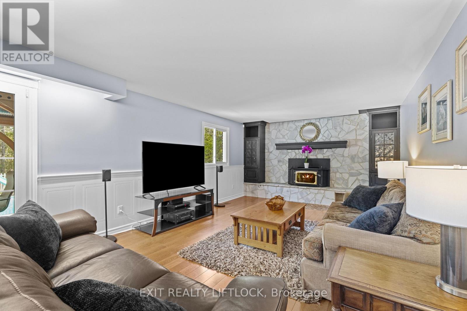 2225 Parkhill Road W, Cavan Monaghan, Ontario  K9J 6X4 - Photo 13 - X13146006