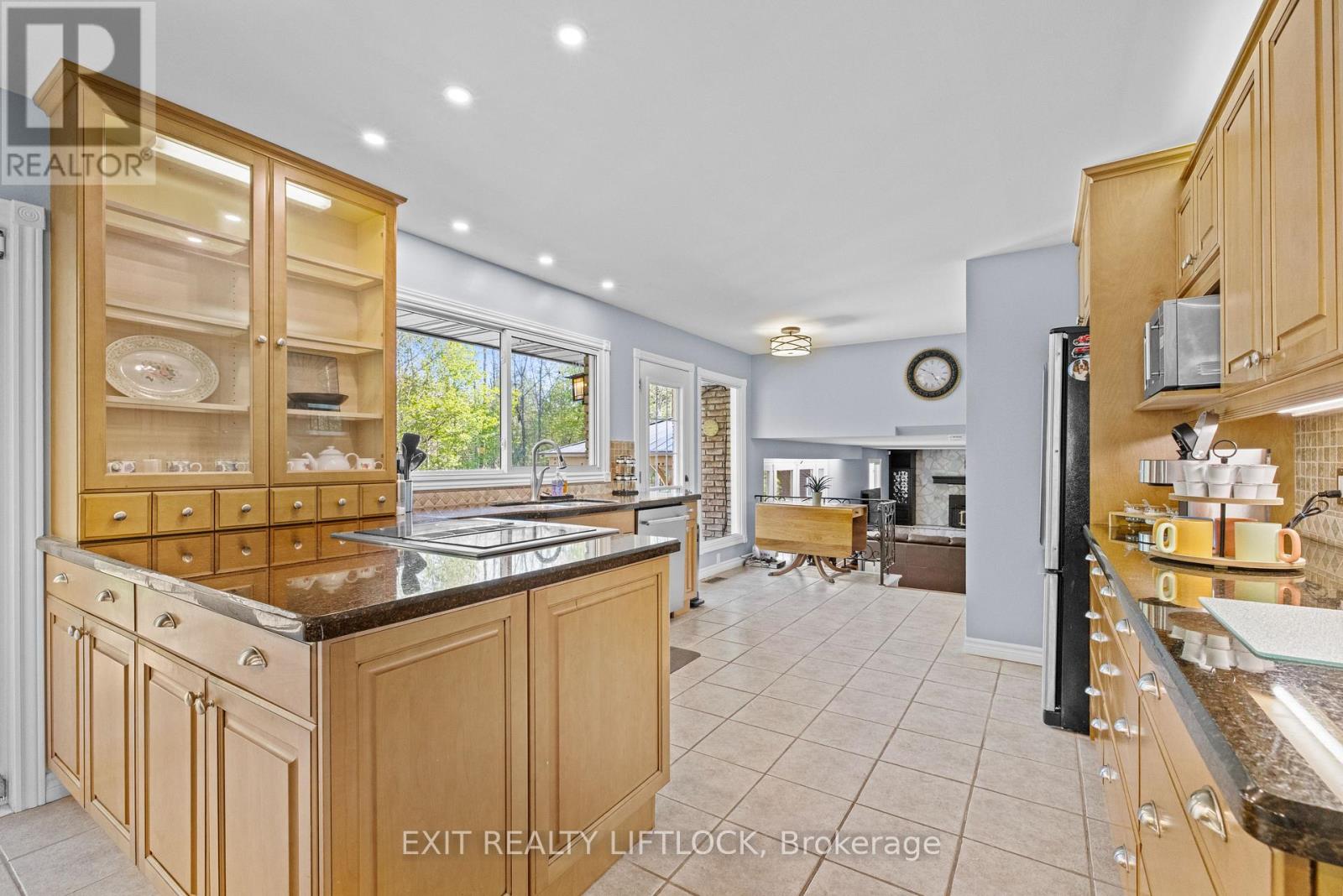 2225 Parkhill Road W, Cavan Monaghan, Ontario  K9J 6X4 - Photo 16 - X13146006