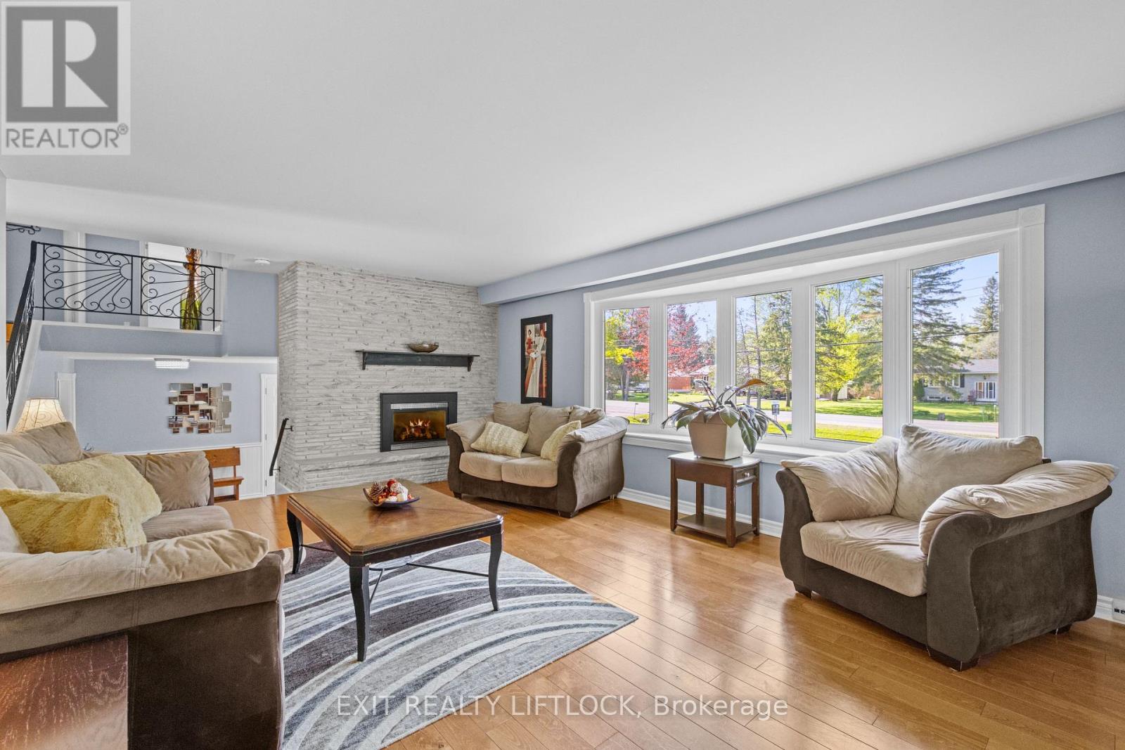 2225 Parkhill Road W, Cavan Monaghan, Ontario  K9J 6X4 - Photo 19 - X13146006
