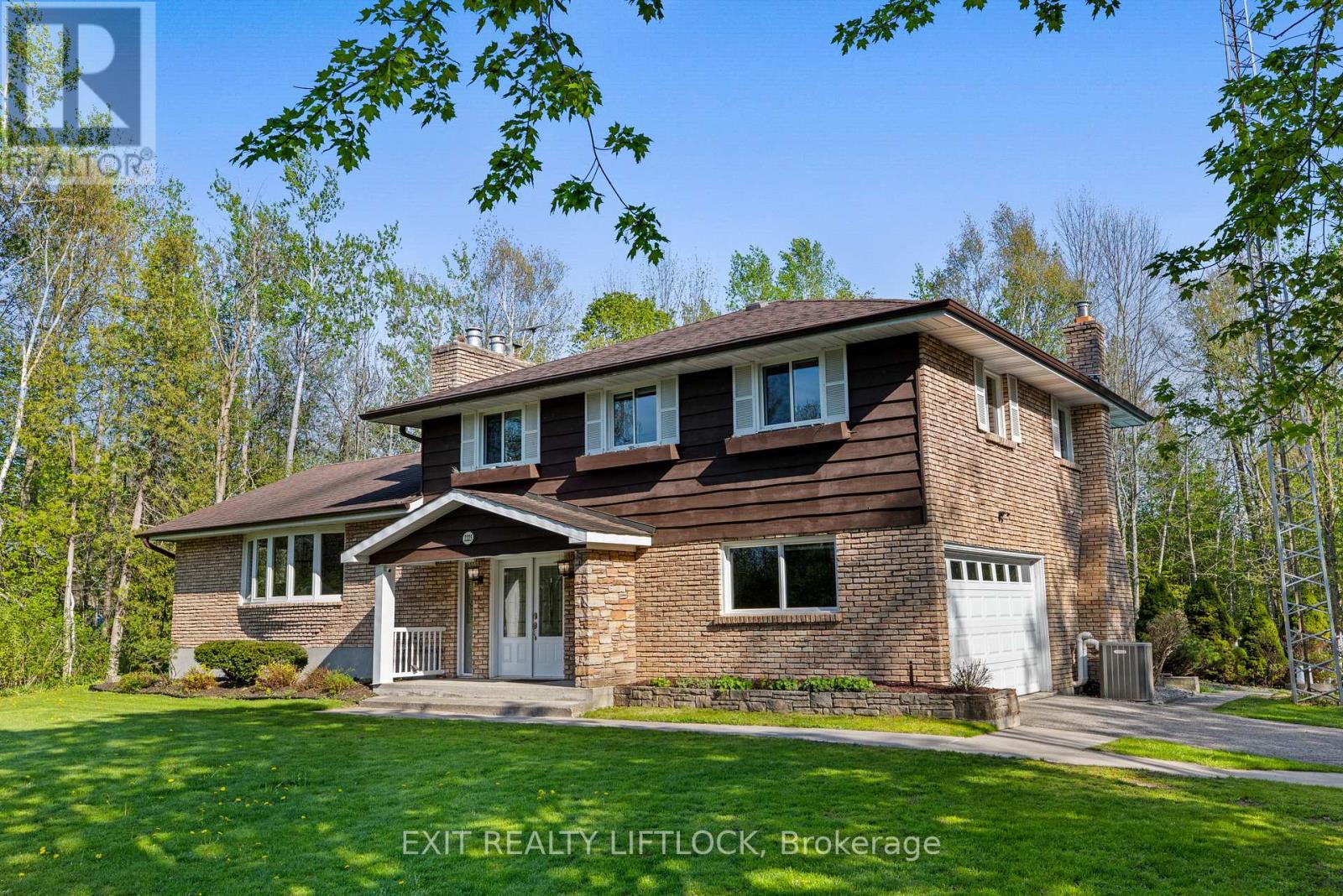 2225 Parkhill Road W, Cavan Monaghan, Ontario  K9J 6X4 - Photo 2 - X13146006