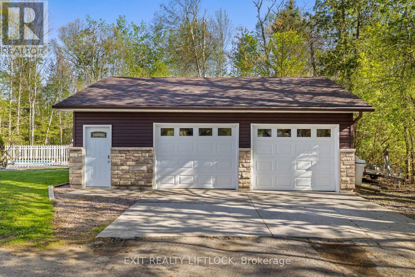 2225 Parkhill Road W, Cavan Monaghan, Ontario  K9J 6X4 - Photo 4 - X13146006