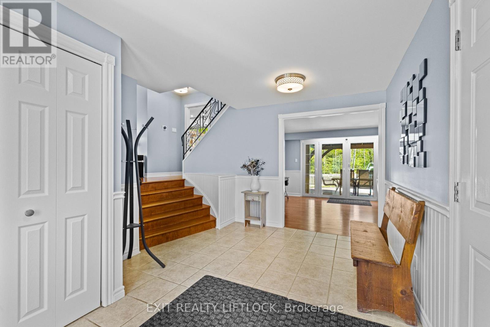 2225 Parkhill Road W, Cavan Monaghan, Ontario  K9J 6X4 - Photo 8 - X13146006