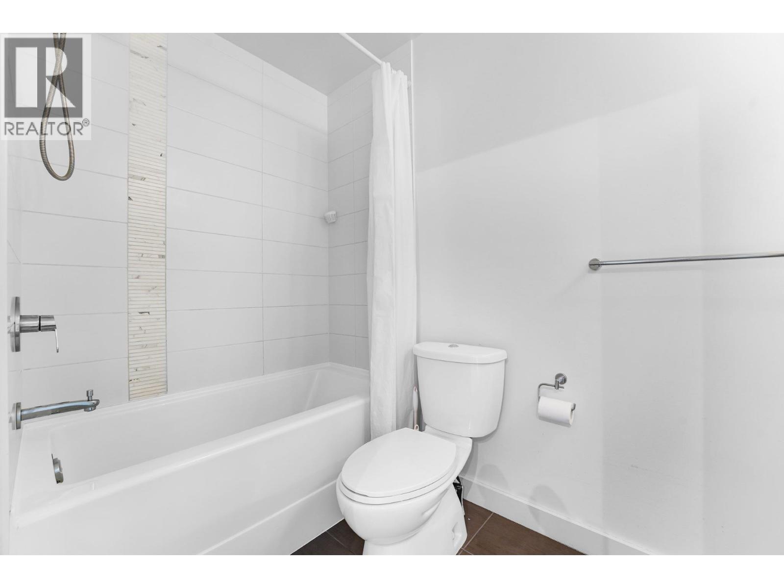 211 1621 Hamilton Avenue, North Vancouver, British Columbia  V7P 0B7 - Photo 7 - R3123177