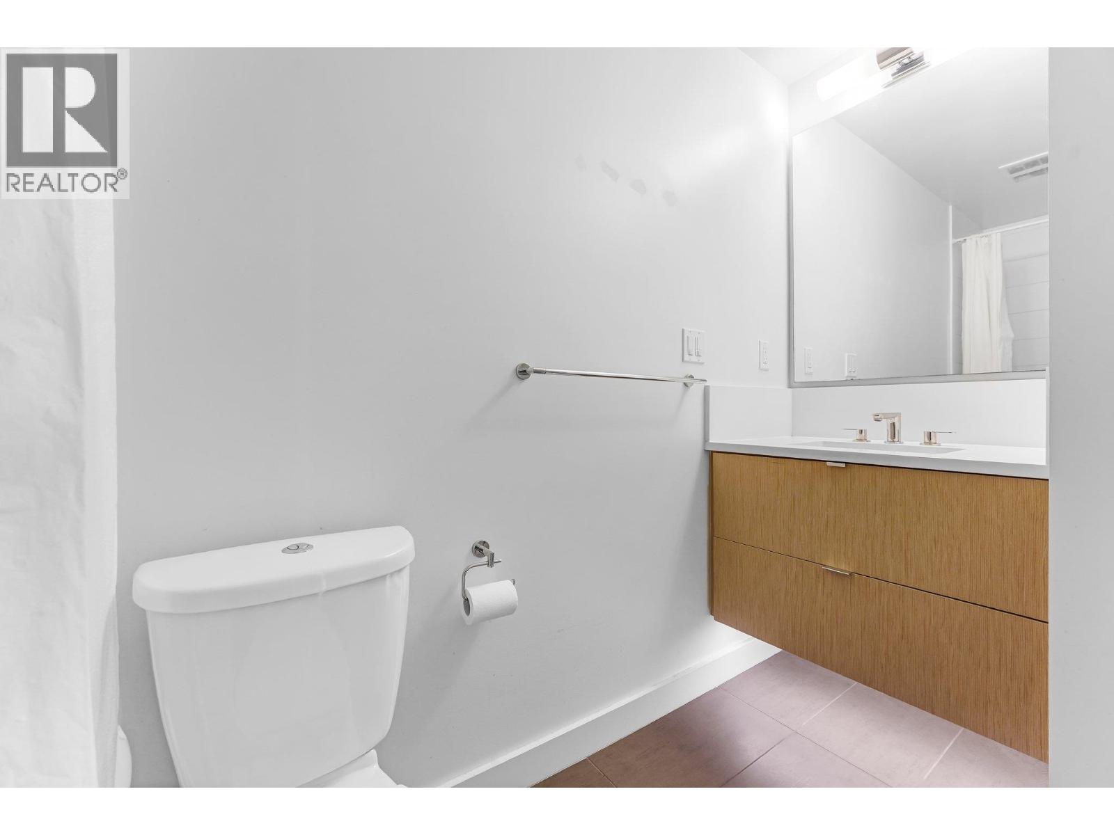 211 1621 Hamilton Avenue, North Vancouver, British Columbia  V7P 0B7 - Photo 8 - R3123177