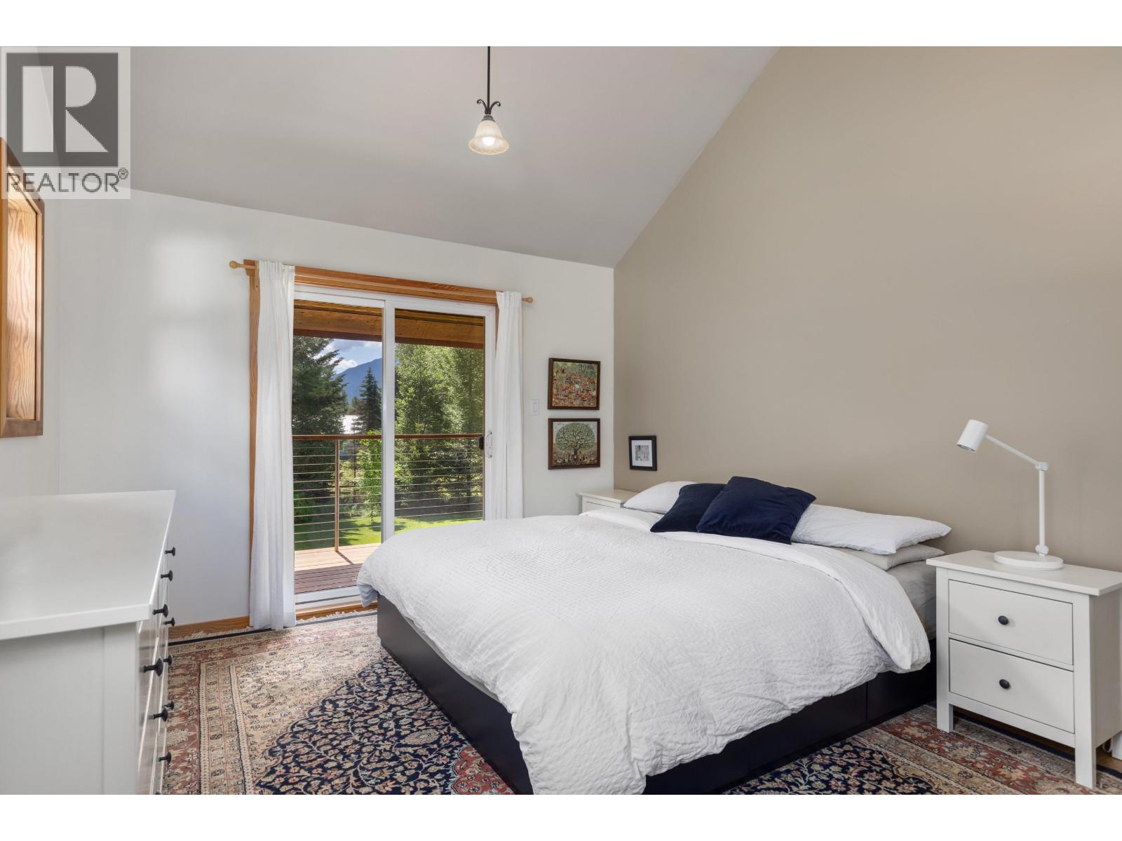 8950 Pemberton Meadows Road, Pemberton, British Columbia  V0N 2L2 - Photo 16 - R3125082