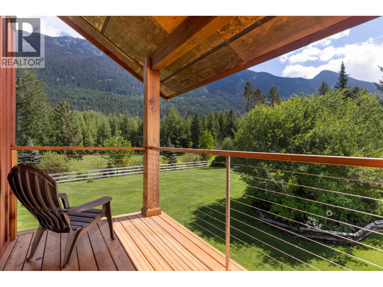 8950 Pemberton Meadows Road, Pemberton, British Columbia  V0N 2L2 - Photo 18 - R3125082