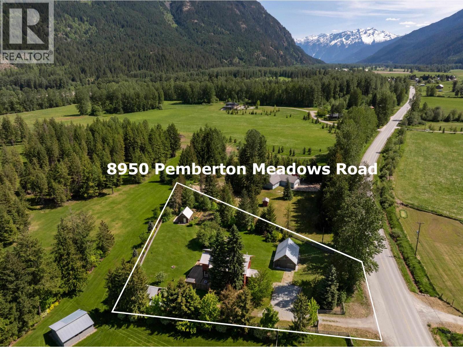 8950 Pemberton Meadows Road, Pemberton, British Columbia  V0N 2L2 - Photo 4 - R3125082