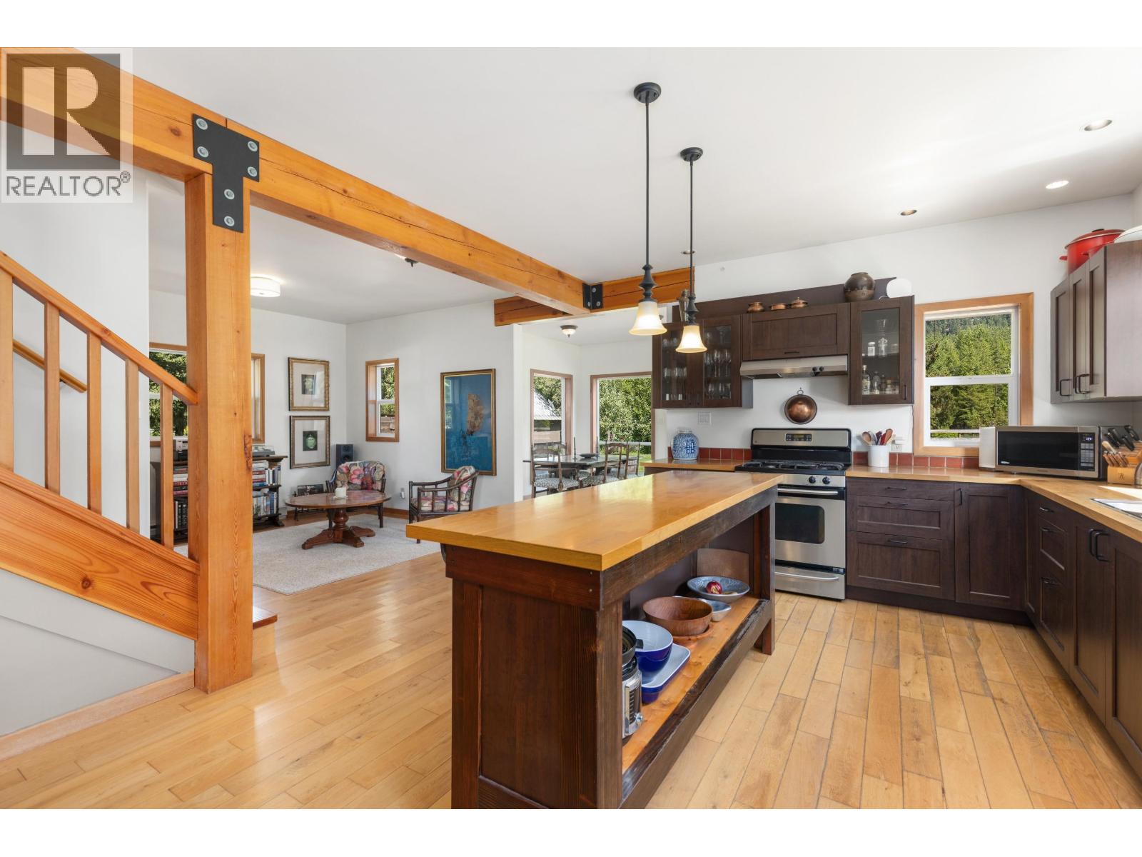 8950 Pemberton Meadows Road, Pemberton, British Columbia  V0N 2L2 - Photo 6 - R3125082